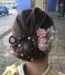 双子の娘たちの...