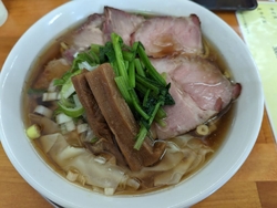 開店10分前に...