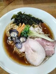 駐車場は店脇に...