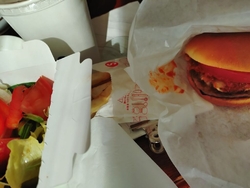 お昼時に利用し...