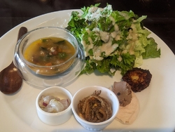 予約してランチ...