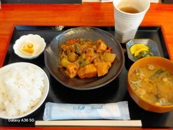 お昼をいただき...