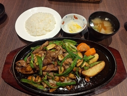 お昼を食いっぱ...