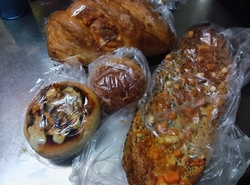 近くでお昼ご飯...