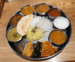 本日休みの友人...