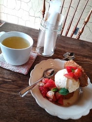 いちごのアイス...