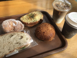 パンを買って、...