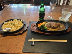 平日のお昼に伺...