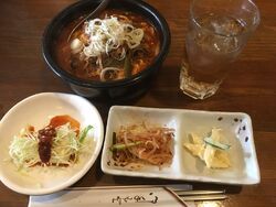 寒いので、ユッ...