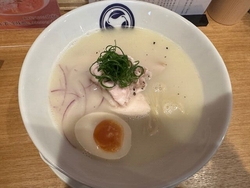 鶏白湯ラーメン...