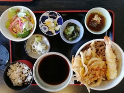 今日のお昼は久...