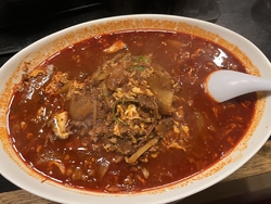 夜ご飯を食べに...