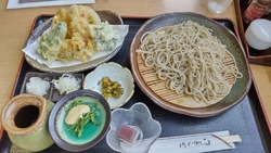 両親とお蕎麦を...