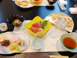 法事後の会食で...