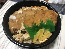 カツ丼が食べた...