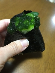 おにぎりが食べ...