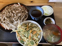 ランチにかき揚...