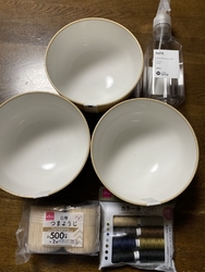 欠けた丼や古く...