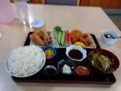 今日のお昼に美...