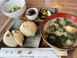 久々の訪問です...