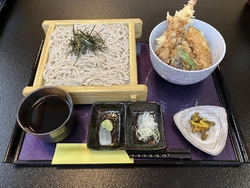 住宅街の中にあ...