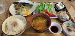 駐車場は店舗裏...