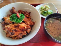お昼ご飯のピー...