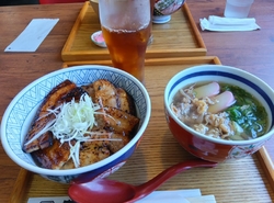 美味しい豚丼が...