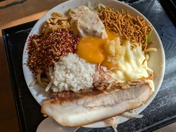 今日のお昼はガ...
