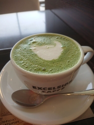 抹茶ラテとガト...