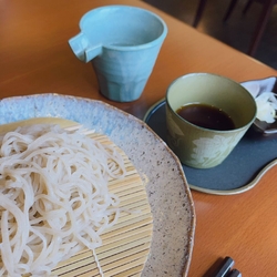 開店時間11時...