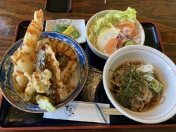 休日のランチで...