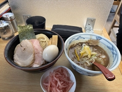 村岡屋本店さん...
