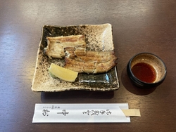 鰻の白焼きを求...