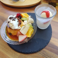 広場でひらかれ...