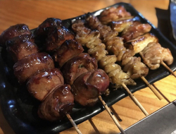 こちらの焼き鳥...