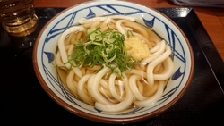 夜のご飯に丸亀...