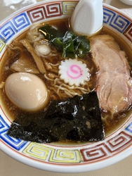 中華そばに煮卵...