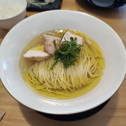 開店前から並ん...