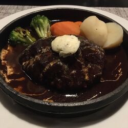 煮込みハンバー...