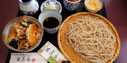 年越しそばを食...