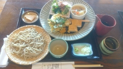 開店1時間前に...