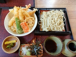 土曜日の昼時と...