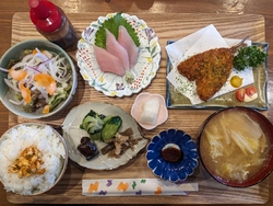 ランチもやって...