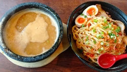 ランチに行って...