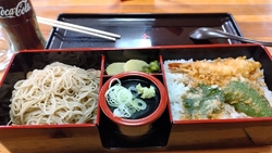 平日午後訪問。...