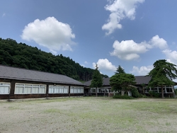 廃校になった小...