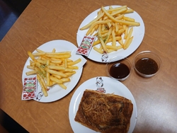 この日もポテト...