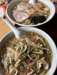 広い小上がり席...