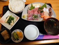 ランチのお刺身...